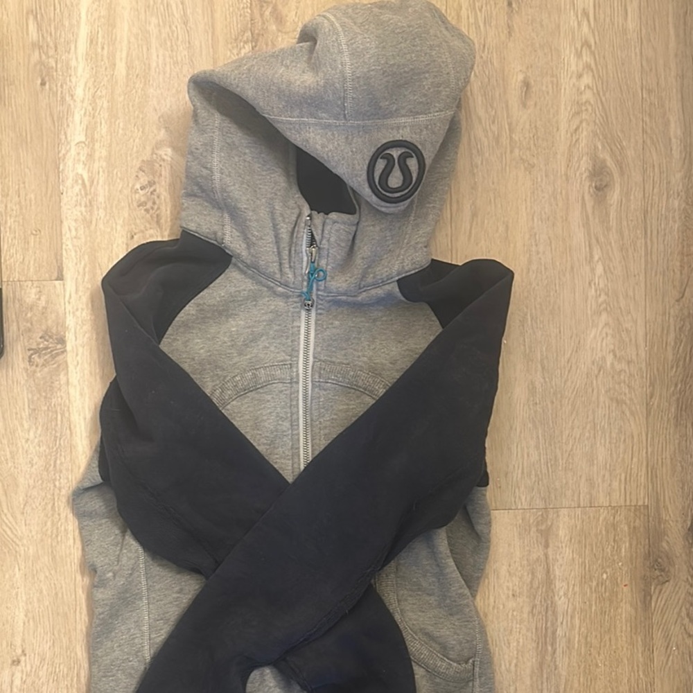 Lululemon Gray and Black Hoodie